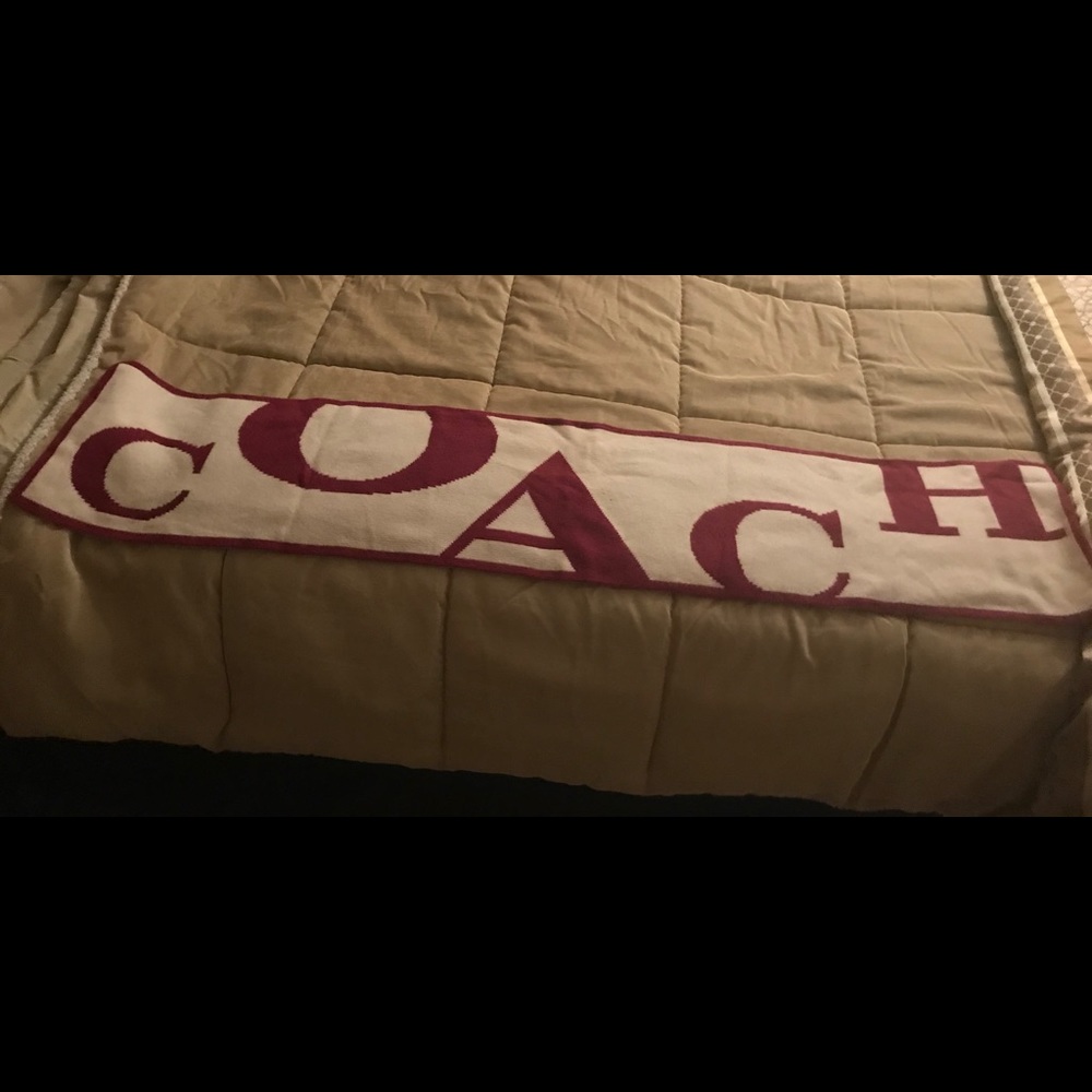 Coach thick knit pink and white scarf